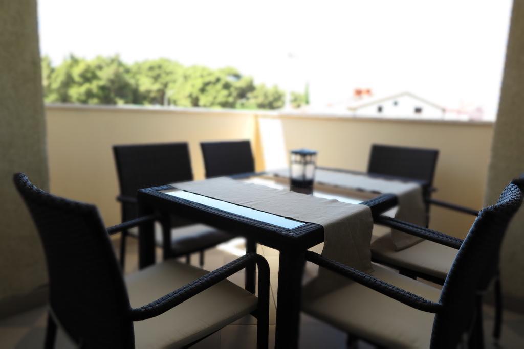 Apartment Lara Rovinj Bagian luar foto