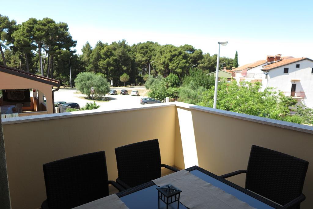 Apartment Lara Rovinj Bagian luar foto